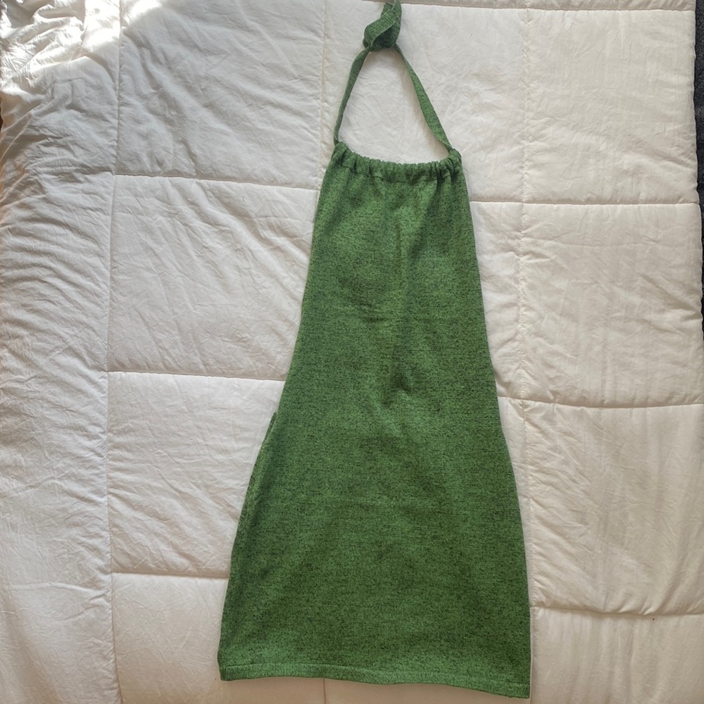 Super cute green dress!
